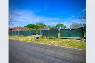 3804 20th Street N, Texas City, TX 77590 - Photo 18