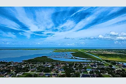 3804 20th Street N, Texas City, TX 77590 - Photo 1