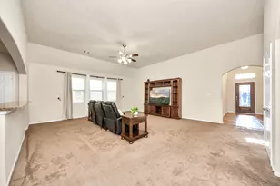 2015 Palmonari Dr, Houston, TX 77049 - Photo 10