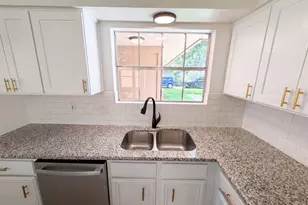719 Equinox St, Crosby, TX 77532 - Photo 10