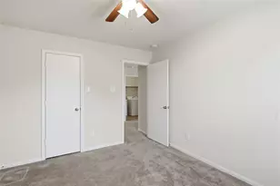 12530 Greencanyon Dr, Houston, TX 77044 - Photo 26