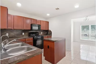 12530 Greencanyon Dr, Houston, TX 77044 - Photo 10