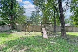 43 W Spindle Tree Cir, The Woodlands, TX 77382 - Photo 30