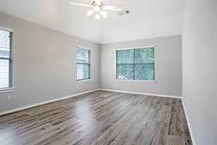 43 W Spindle Tree Cir, The Woodlands, TX 77382 - Photo 16