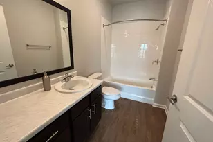 2136 W 34th St, Houston, TX 77018 - Photo 4