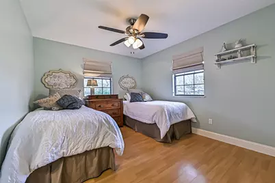 1916 Lundy Lane, Friendswood, TX 77546 - Photo 40