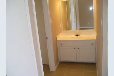 5810 Twisted Pine Court #B, Houston, TX 77039 - Photo 10