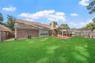 929 N Rivershire Dr, Conroe, TX 77304 - Photo 18