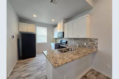 4410 Larkspur Street #A, Houston, TX 77051 - Photo 6