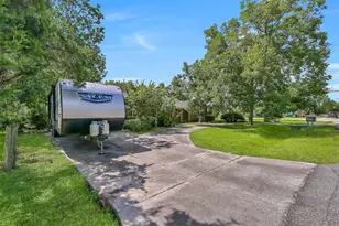 3827 Shady Dr, Santa Fe, TX 77517 - Photo 8