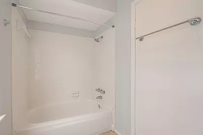 9809 Richmond Avenue #C8, Houston, TX 77042 - Photo 28