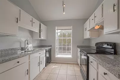 9809 Richmond Avenue #C8, Houston, TX 77042 - Photo 14