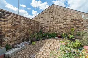 1719 Sullins Way, Houston, TX 77058 - Photo 22