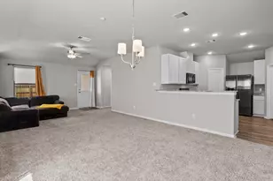 5339 CJ Walker Ln, Houston, TX 77048 - Photo 4