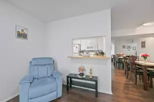 4627 Wild Indigo St, Houston, TX 77027 - Photo 6