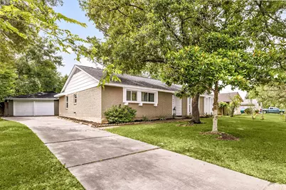 4327 Peridot Lane, Friendswood, TX 77546 - Photo 2