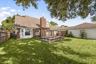 2207 Heather Green Dr, Houston, TX 77062 - Photo 24