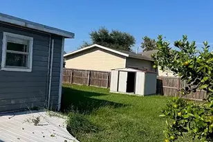 7813 Pruitt Dr, Galveston, TX 77554 - Photo 2