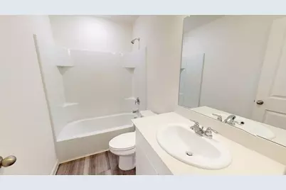 10138 Red Orchid Drive, Houston, TX 77016 - Photo 8