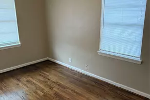 216 Schilling St, Baytown, TX 77520 - Photo 8