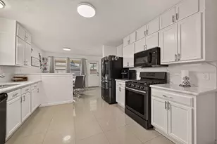 10931 View Pointe Ln, Houston, TX 77034 - Photo 8