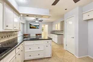 6719 Ashmore Dr, Houston, TX 77069 - Photo 8