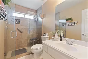 16511 E Canterra Cir, Houston, TX 77095 - Photo 32