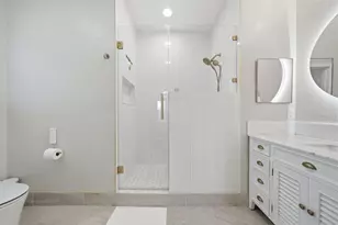 801 Wilkes St, Houston, TX 77009 - Photo 10