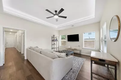 801 Wilkes Street, Houston, TX 77009 - Photo 6