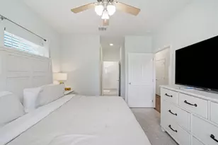 801 Wilkes St, Houston, TX 77009 - Photo 8