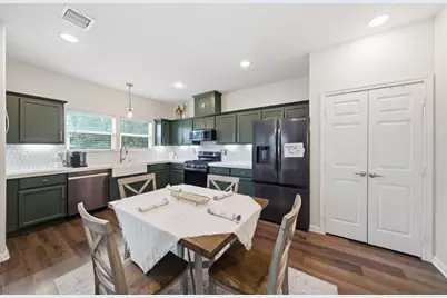 801 Wilkes Street, Houston, TX 77009 - Photo 2