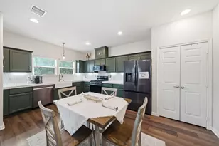 801 Wilkes St, Houston, TX 77009 - Photo 2