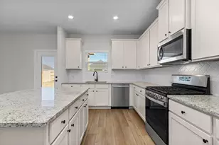 1006 Whispering Winds Dr, Beasley, TX 77417 - Photo 6