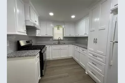 309 Ryan Street, Angleton, TX 77515 - Photo 8