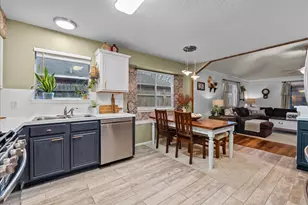 9210 Barton Ct, La Porte, TX 77571 - Photo 14