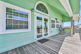 4018 Reeves Dr, Galveston, TX 77554 - Photo 4