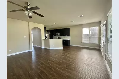 2438 Garden Falls Dr, Conroe, TX 77384 - Photo 4