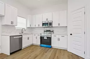 8123 Betty Boop St, Houston, TX 77028 - Photo 1