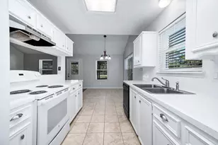 2057 County Rd 928B, Alvin, TX 77511 - Photo 18