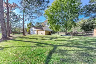 2057 County Rd 928B, Alvin, TX 77511 - Photo 4