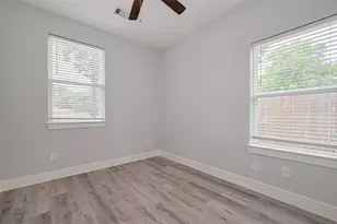 7926 Easter St, Houston, TX 77088 - Photo 10
