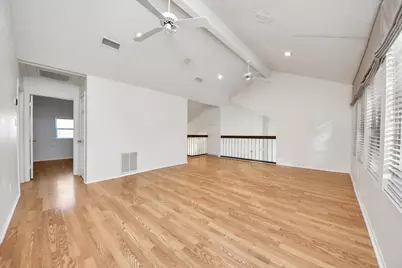 10743 Boardwalk Street, Houston, TX 77042 - Photo 32