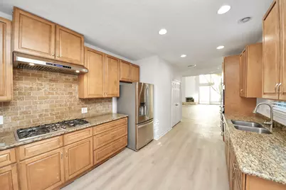 10743 Boardwalk Street, Houston, TX 77042 - Photo 14