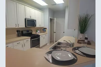 27 Summerhaze Circle, The Woodlands, TX 77382 - Photo 6