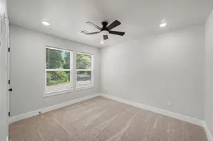 116 Sun City Ln, Conroe, TX 77304 - Photo 22