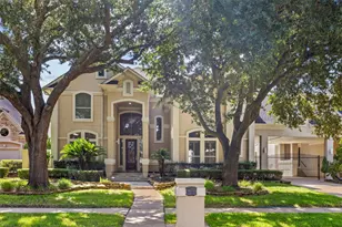 6 Epernay Pl, Houston, TX 77040 - Photo 2