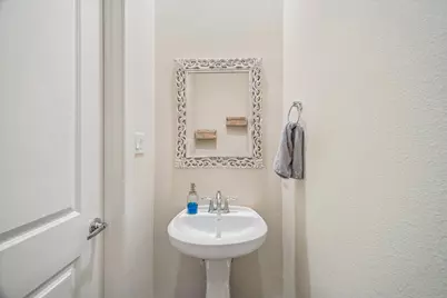 1029 Green Kensington Drive, Houston, TX 77008 - Photo 12