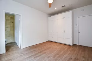 92 Dennis St, Houston, TX 77006 - Photo 8