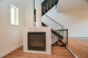 92 Dennis St, Houston, TX 77006 - Photo 16