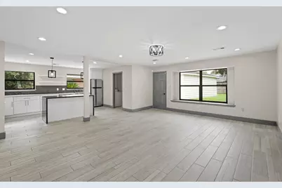 5522 Braesvalley Drive, Houston, TX 77096 - Photo 4